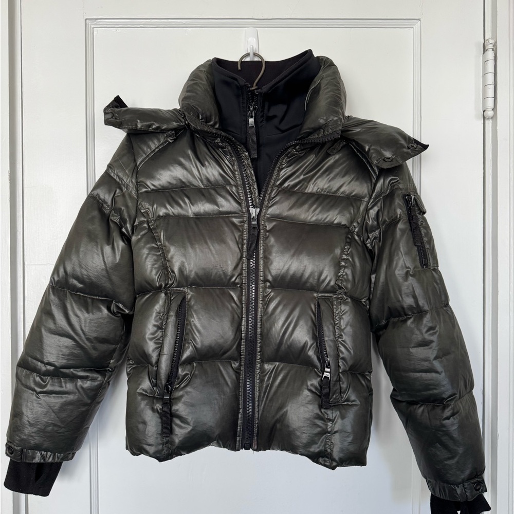 SAM. Black Down Puffer Jacket with Hood and Quilted Design